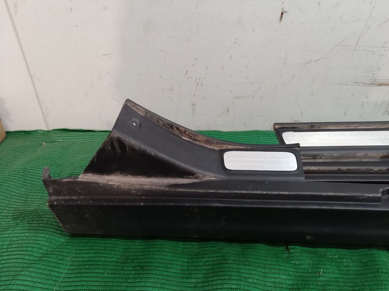Recambio de faldon lateral para mini mini (f55) cooper d referencia OEM IAM 51777315524 51777315524 51777315524