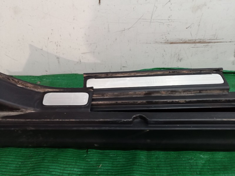 Recambio de faldon lateral para mini mini (f55) cooper d referencia OEM IAM 51777315524 51777315524 51777315524