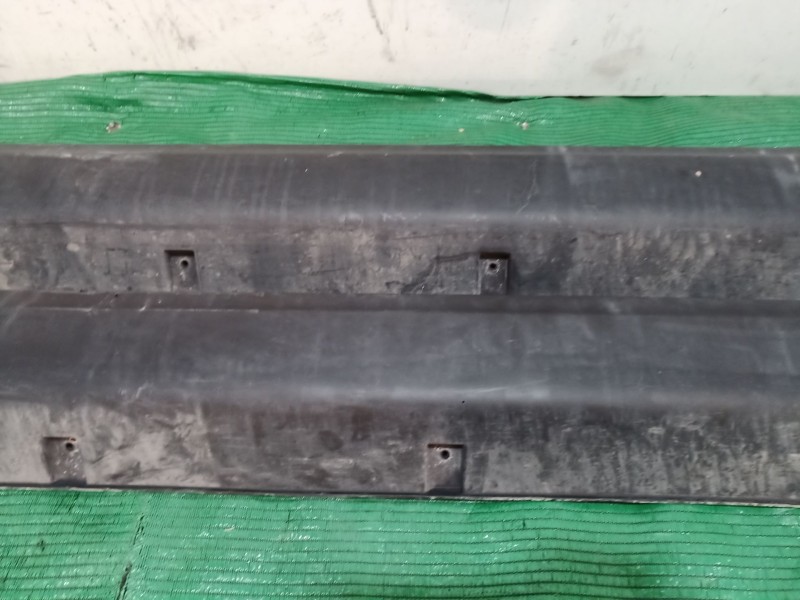 Recambio de faldon lateral para ssangyong tivoli grand 1.5 t-gdi referencia OEM IAM 7955135100 7955135100 7955135100