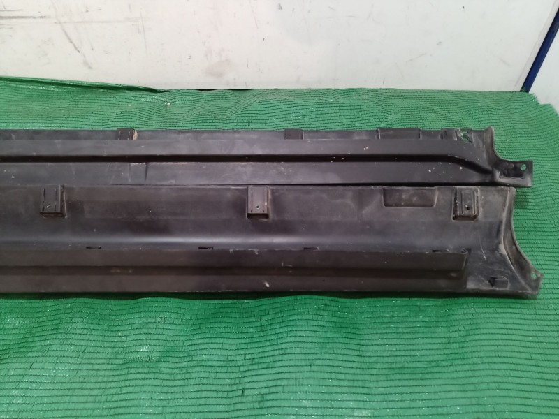 Recambio de faldon lateral para ssangyong tivoli grand 1.5 t-gdi referencia OEM IAM 7955135100 7955135100 7955135100