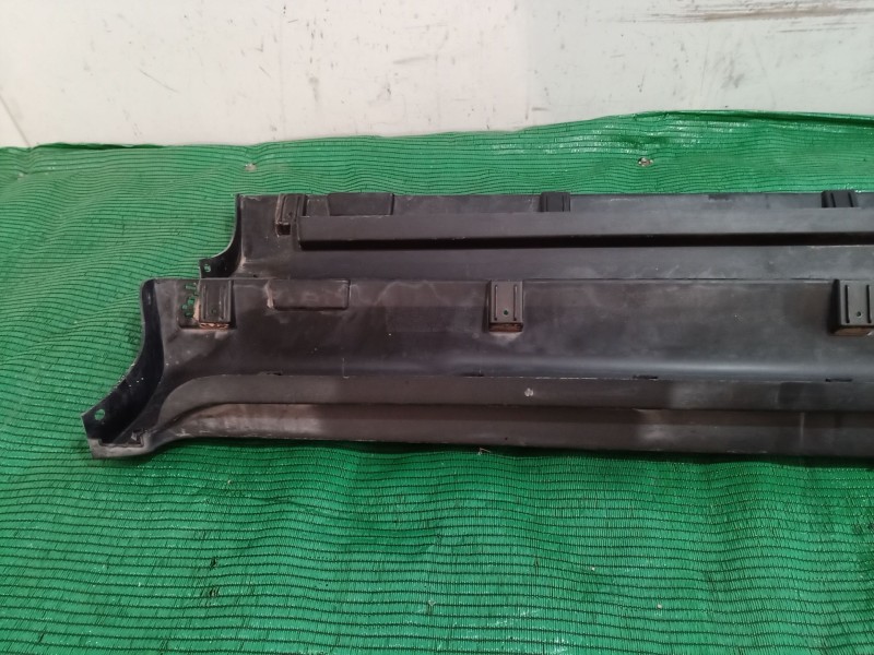 Recambio de faldon lateral para ssangyong tivoli grand 1.5 t-gdi referencia OEM IAM 7955135100 7955135100 7955135100