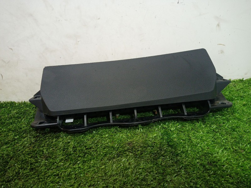 Recambio de airbag rodilla para ssangyong tivoli grand 1.5 t-gdi referencia OEM IAM   