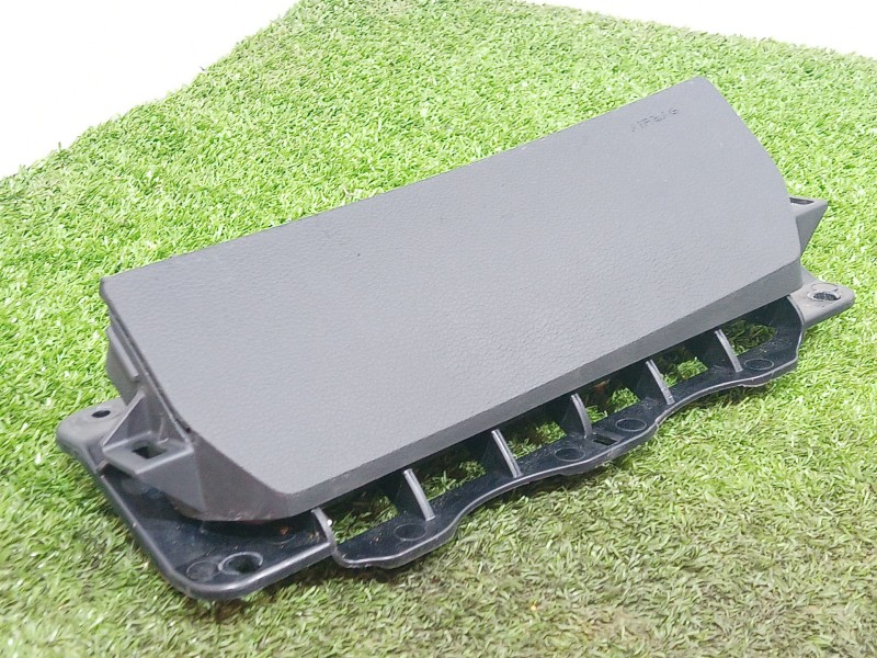 Recambio de airbag rodilla para ssangyong tivoli grand 1.5 t-gdi referencia OEM IAM   