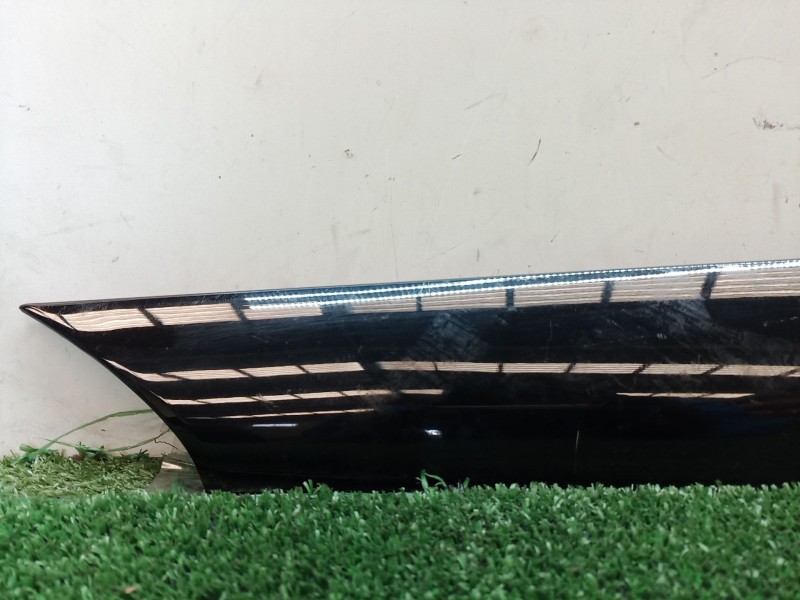 Recambio de molduras delanteras para ssangyong tivoli grand 1.5 t-gdi referencia OEM IAM 7921035010 7921035010 7921035010