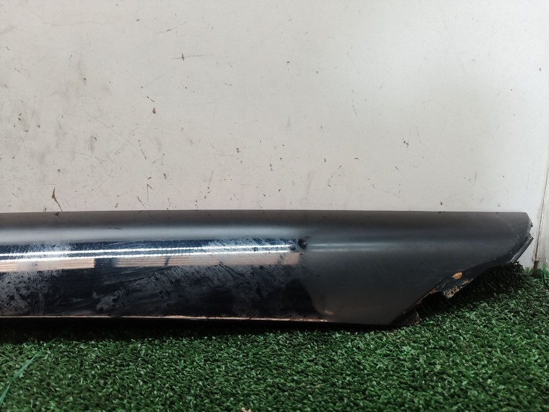 Recambio de molduras delanteras para ssangyong tivoli grand 1.5 t-gdi referencia OEM IAM 7922035010 7922035010 7922035010