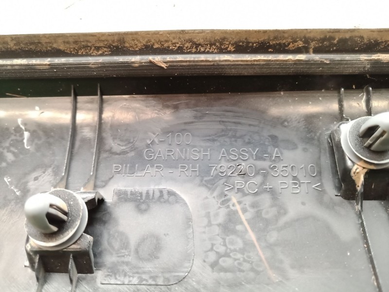 Recambio de molduras delanteras para ssangyong tivoli grand 1.5 t-gdi referencia OEM IAM 7922035010 7922035010 7922035010