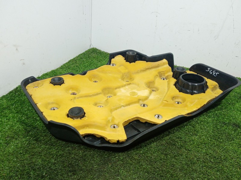 Recambio de tapa motor para ssangyong tivoli grand 1.5 t-gdi referencia OEM IAM A1750101014 A1750101014 A1750101014