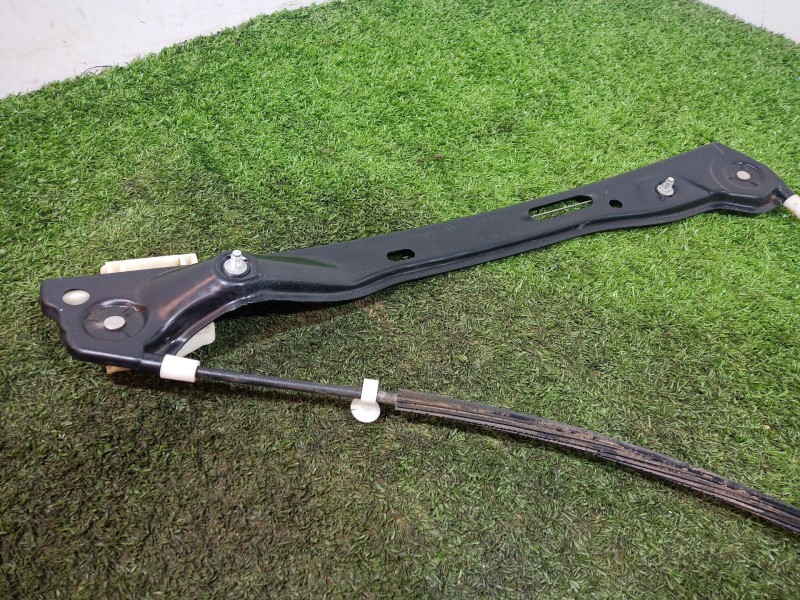 Recambio de elevalunas delantero derecho para bmw 1 (e87) 118 d referencia OEM IAM 7067796 7067796 7138466