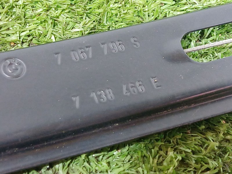 Recambio de elevalunas delantero derecho para bmw 1 (e87) 118 d referencia OEM IAM 7067796 7067796 7138466