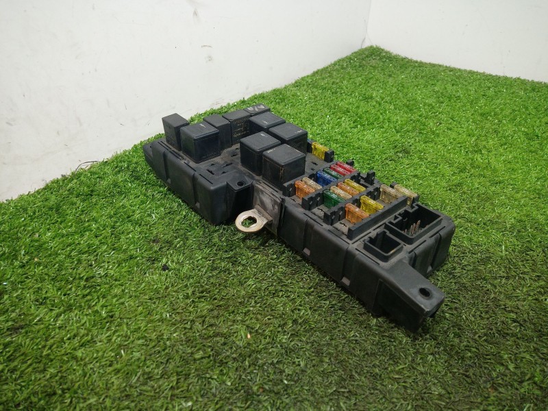 Recambio de caja reles / fusibles para volvo s80 i (184) d5 referencia OEM IAM   