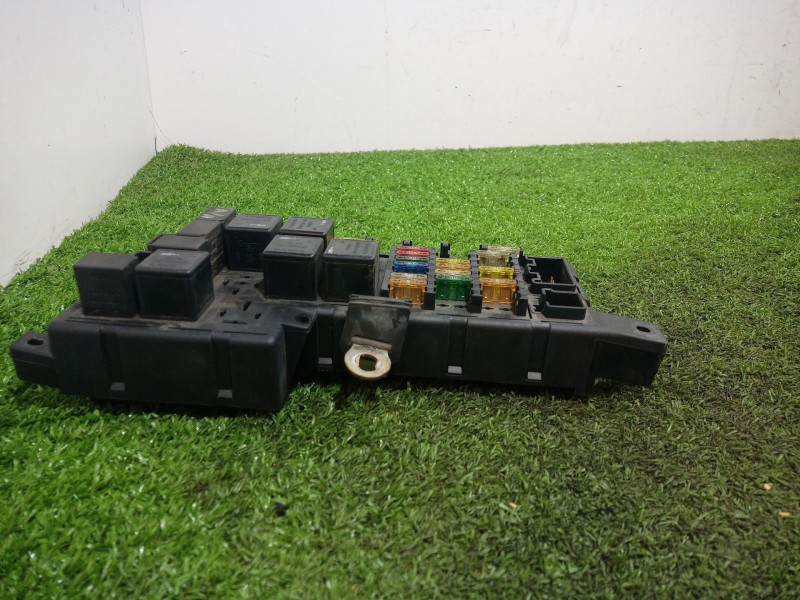 Recambio de caja reles / fusibles para volvo s80 i (184) d5 referencia OEM IAM   