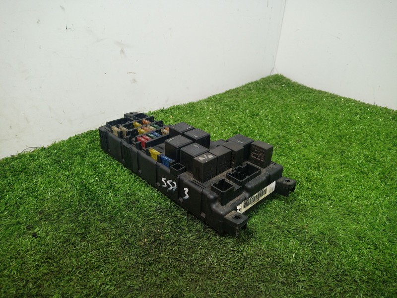 Recambio de caja reles / fusibles para volvo s80 i (184) d5 referencia OEM IAM   
