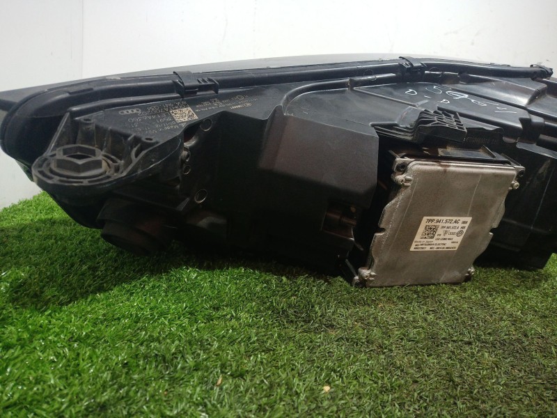 Recambio de faro derecho para audi q5 (fyb, fyg) 2.0 tdi quattro referencia OEM IAM   