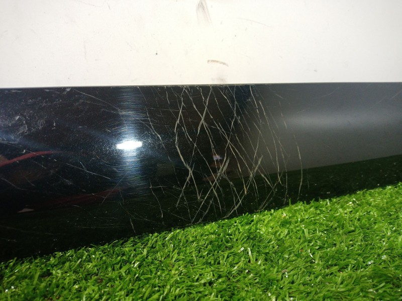 Recambio de molduras delanteras para ssangyong tivoli 1.6 referencia OEM IAM 7922035010 7922035010 7922035010