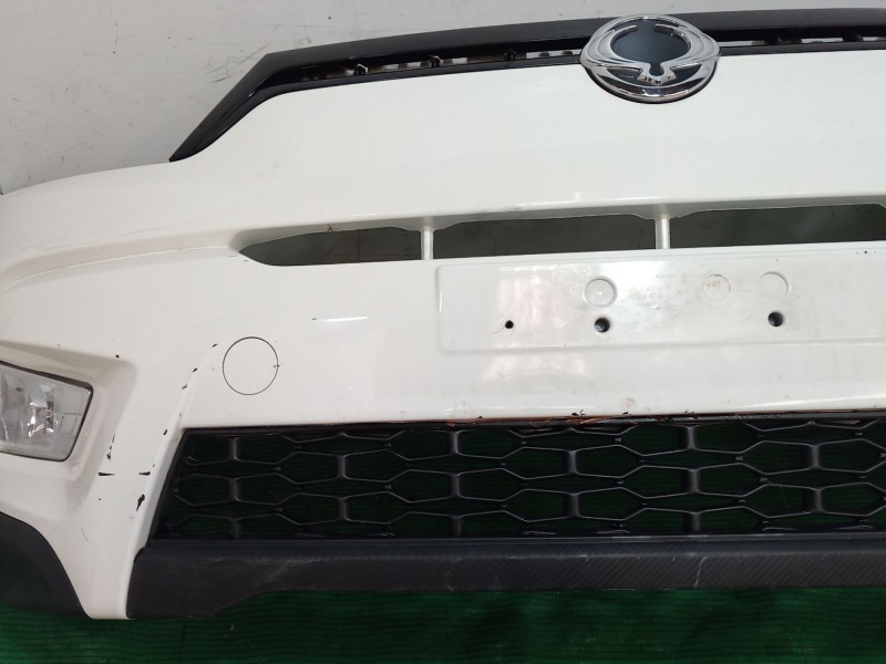 Recambio de paragolpes delantero para ssangyong tivoli 1.6 referencia OEM IAM SINREF SIN REF SIN REF