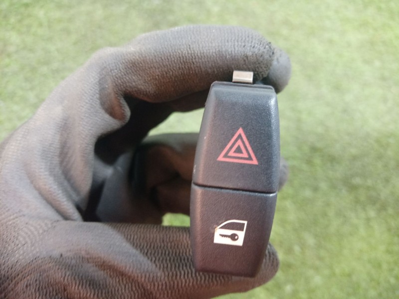 Recambio de warning para bmw x3 (f25) xdrive 20 d referencia OEM IAM 6131691950606  6131691950606