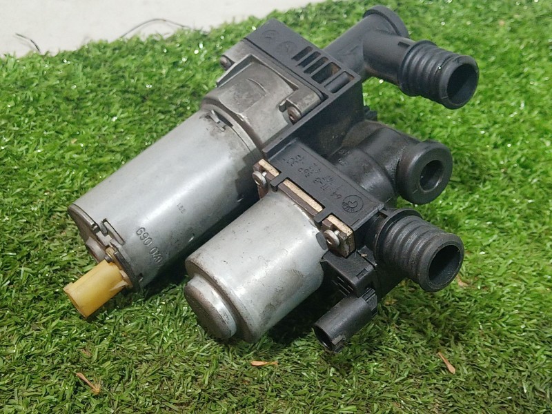 Recambio de valvula intercambio de calefaccion para bmw x3 (f25) xdrive 20 d referencia OEM IAM 64118369807 64118369807 11474121