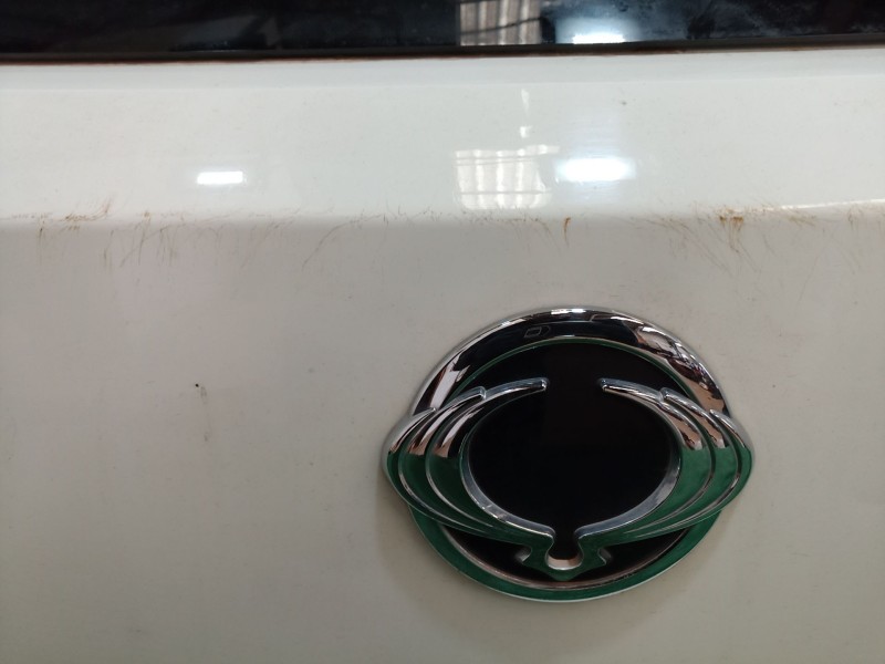 Recambio de porton trasero para ssangyong tivoli 1.6 referencia OEM IAM   