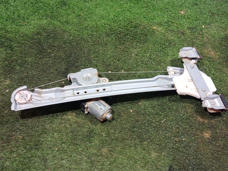 Recambio de elevalunas trasero izquierdo para ssangyong tivoli grand 1.5 t-gdi referencia OEM IAM 98830X1010 98830X1010 98830X10