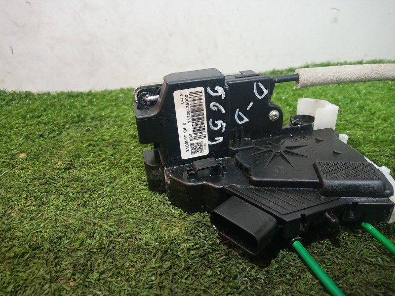 Recambio de cerradura puerta delantera derecha para ssangyong tivoli 1.6 referencia OEM IAM 7122035000 7122035000 7122035000