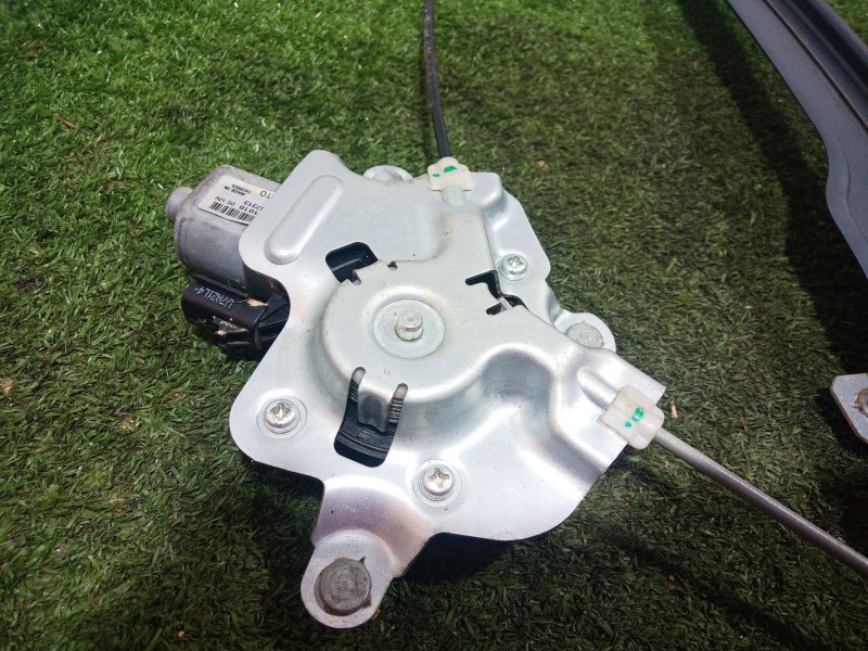 Recambio de elevalunas delantero izquierdo para ssangyong tivoli 1.6 referencia OEM IAM   