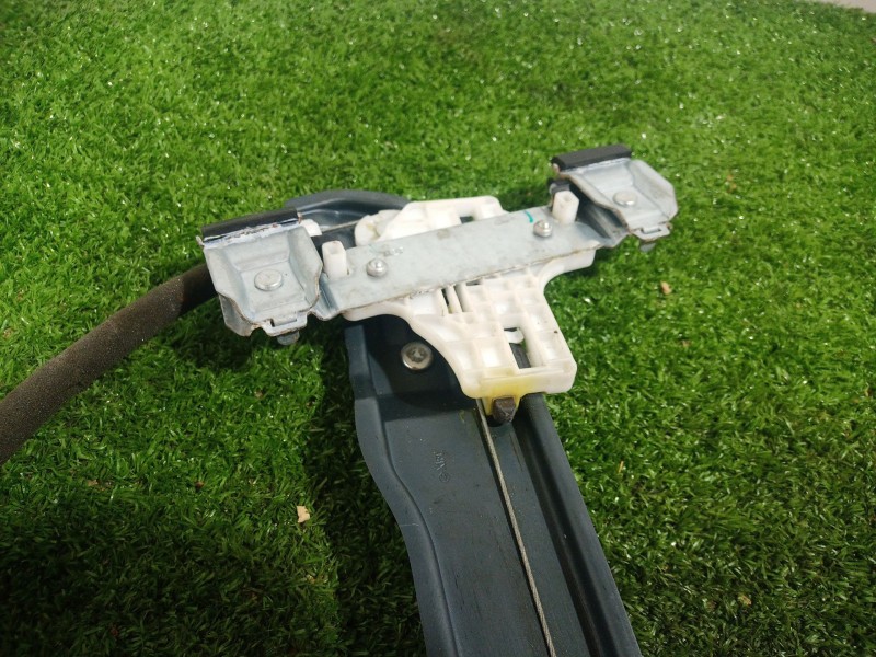 Recambio de elevalunas delantero izquierdo para ssangyong tivoli 1.6 referencia OEM IAM   