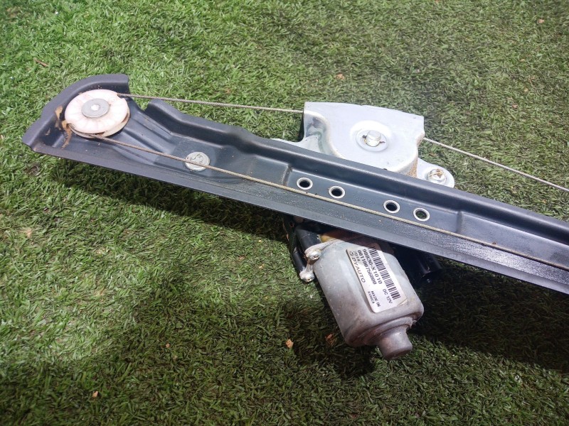 Recambio de elevalunas trasero izquierdo para ssangyong tivoli 1.6 referencia OEM IAM   