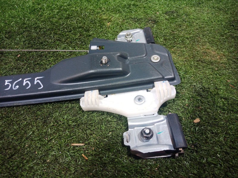 Recambio de elevalunas trasero derecho para ssangyong tivoli 1.6 referencia OEM IAM   