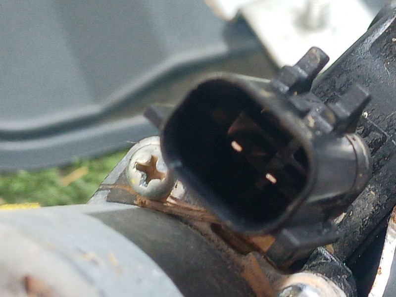 Recambio de elevalunas delantero derecho para ssangyong tivoli 1.6 referencia OEM IAM 98820X1010 98820X1010 98820X1010