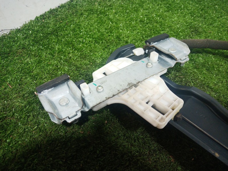 Recambio de elevalunas delantero derecho para ssangyong tivoli 1.6 referencia OEM IAM 98820X1010 98820X1010 98820X1010