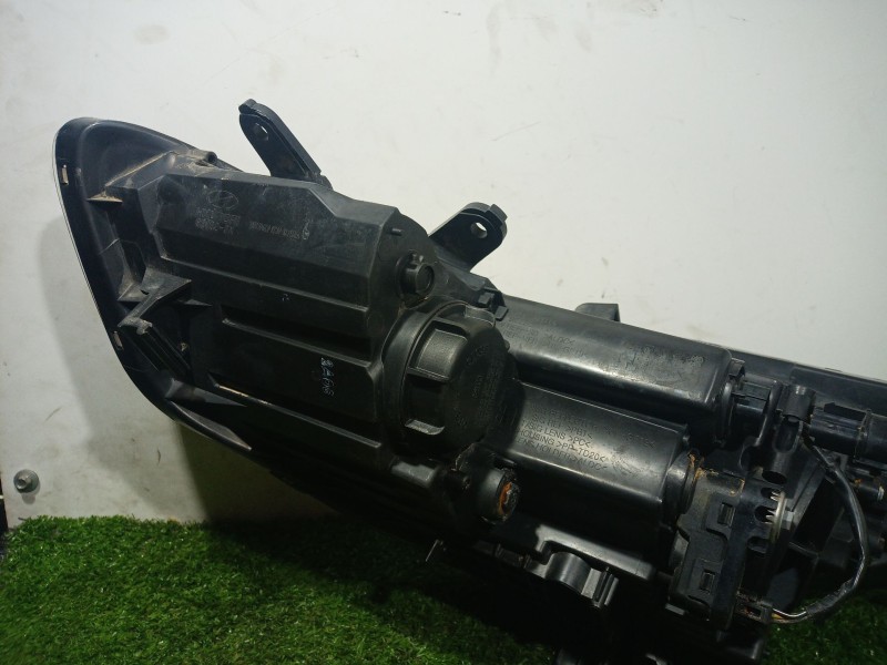 Recambio de faro derecho para hyundai elantra v sedán (md, ud) 1.6 referencia OEM IAM 921023 921023 921023