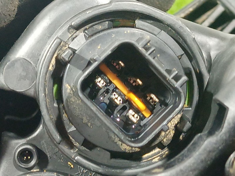 Recambio de faro derecho para hyundai elantra v sedán (md, ud) 1.6 referencia OEM IAM 921023 921023 921023