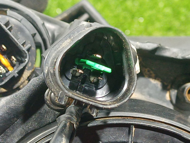 Recambio de faro derecho para hyundai elantra v sedán (md, ud) 1.6 referencia OEM IAM 921023 921023 921023