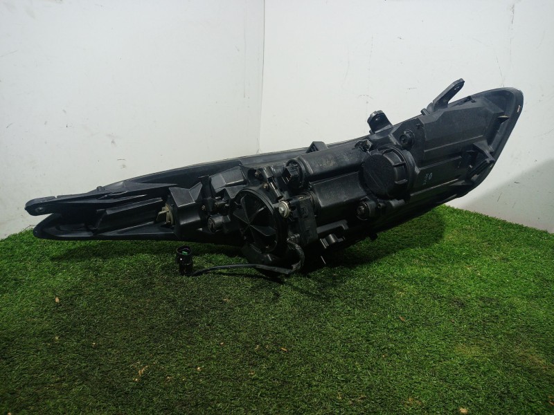 Recambio de faro izquierdo para hyundai elantra v sedán (md, ud) 1.6 referencia OEM IAM 921013 921013 921013