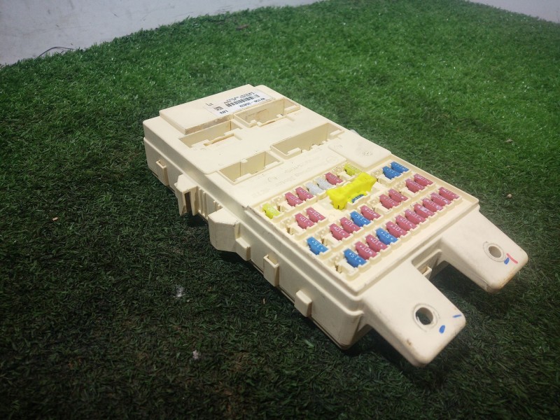 Recambio de caja reles / fusibles para ssangyong tivoli 1.6 referencia OEM IAM   