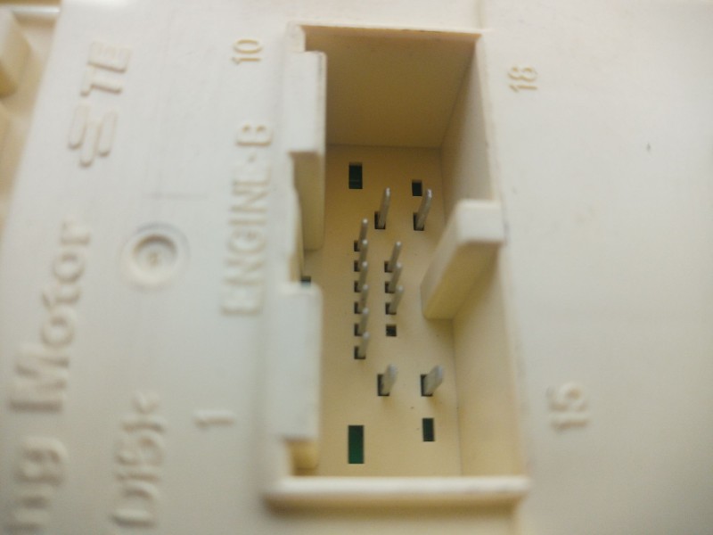 Recambio de caja reles / fusibles para ssangyong tivoli 1.6 referencia OEM IAM   