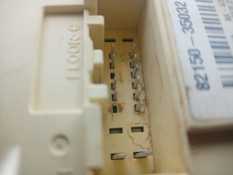 Recambio de caja reles / fusibles para ssangyong tivoli 1.6 referencia OEM IAM   