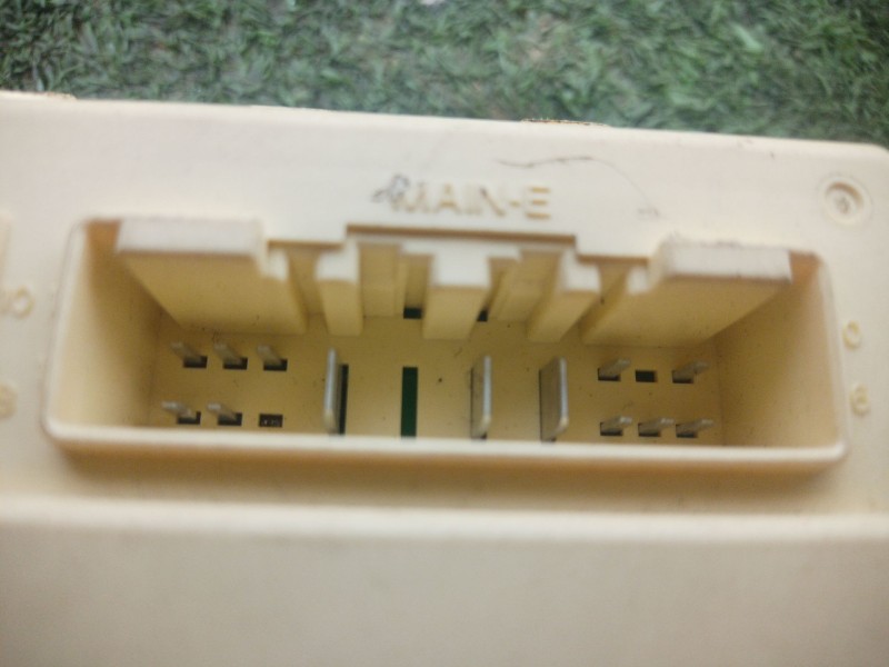 Recambio de caja reles / fusibles para ssangyong tivoli 1.6 referencia OEM IAM   