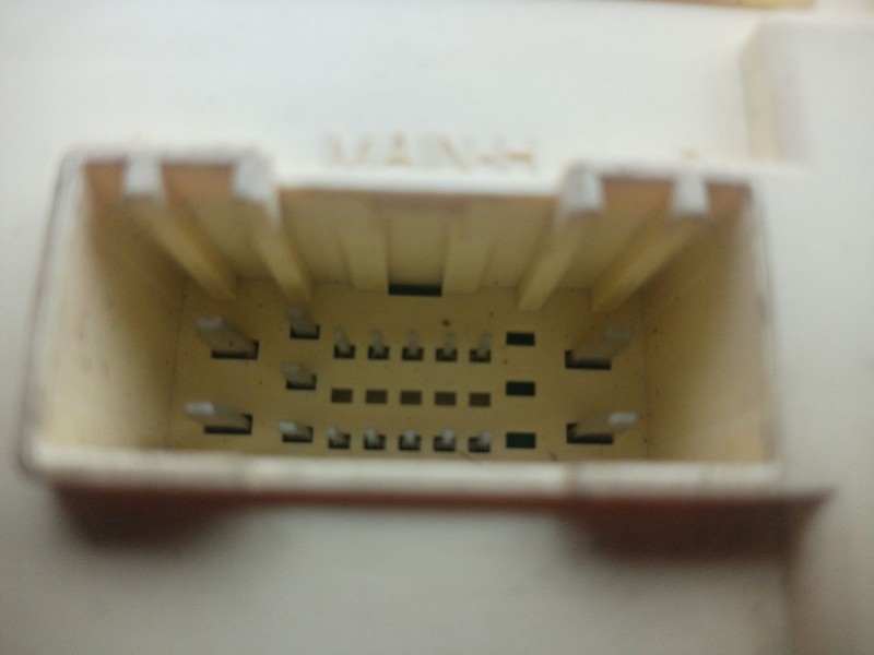 Recambio de caja reles / fusibles para ssangyong tivoli 1.6 referencia OEM IAM   