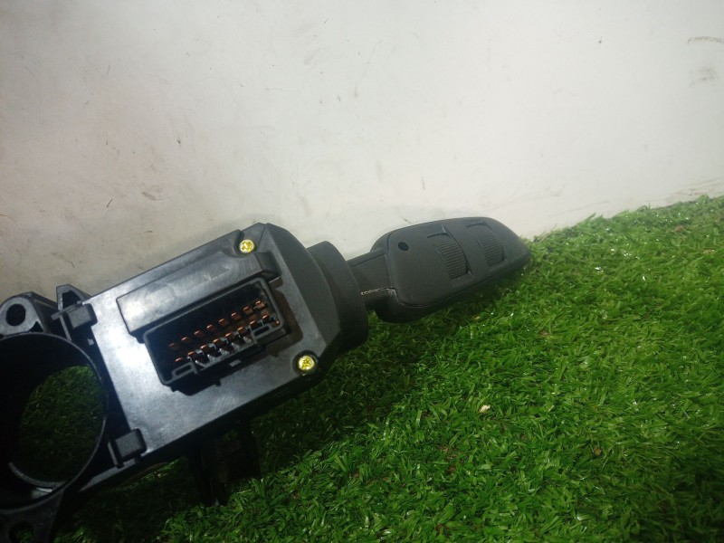 Recambio de mando multifuncion para ssangyong tivoli 1.6 referencia OEM IAM   