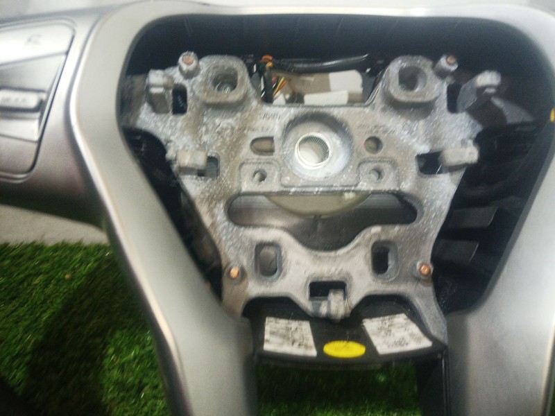 Recambio de volante para ssangyong tivoli 1.6 referencia OEM IAM   