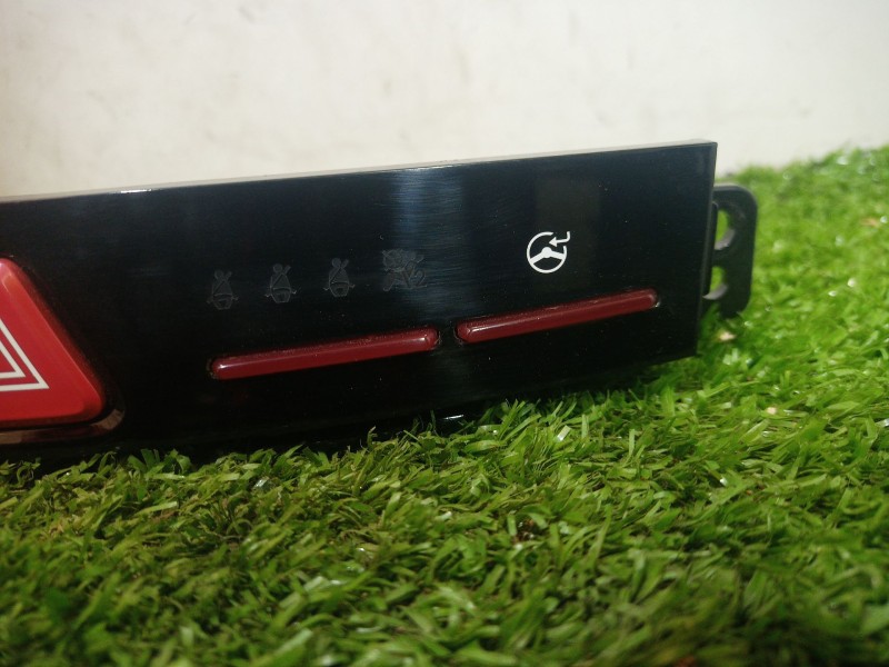 Recambio de warning para ssangyong tivoli 1.6 referencia OEM IAM 8520035002 8520035002 8520035002