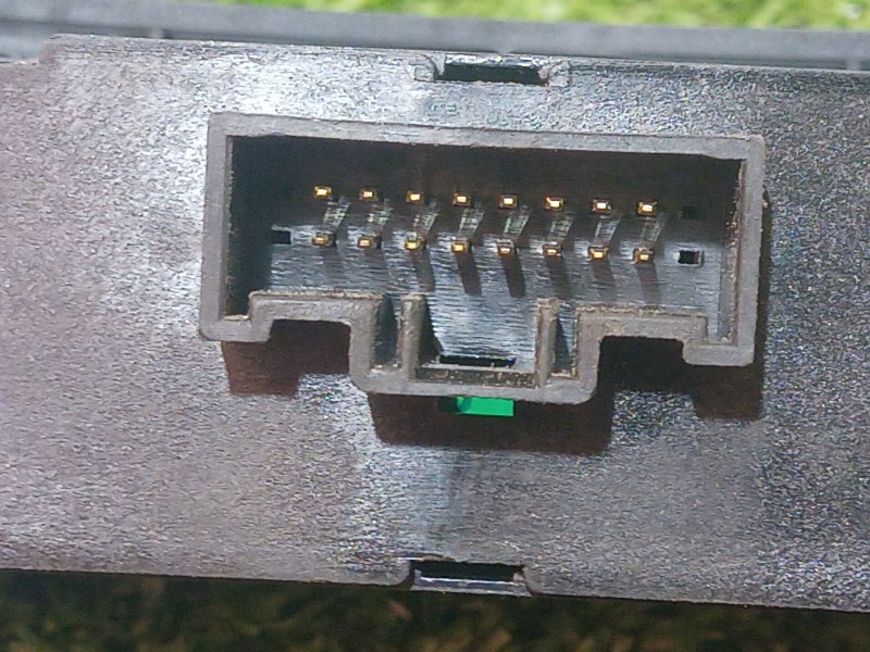 Recambio de warning para ssangyong tivoli 1.6 referencia OEM IAM 8520035002 8520035002 8520035002