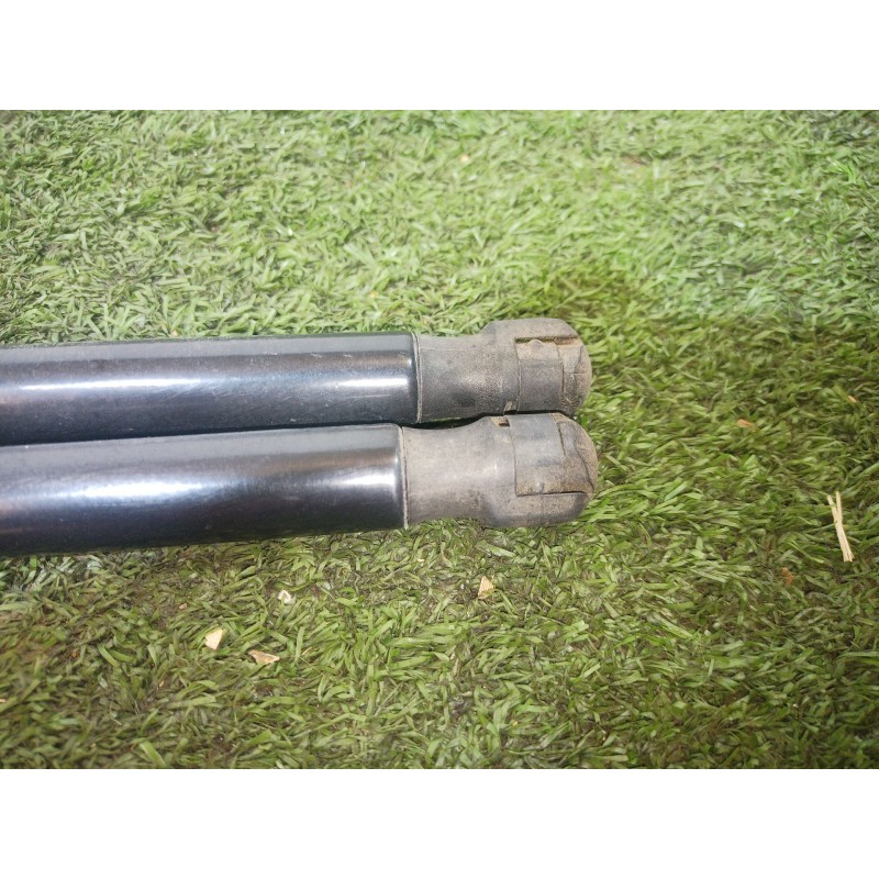 Recambio de amortiguadores maletero / porton para ssangyong tivoli 1.6 referencia OEM IAM 7146035001 7146035001 7146035001
