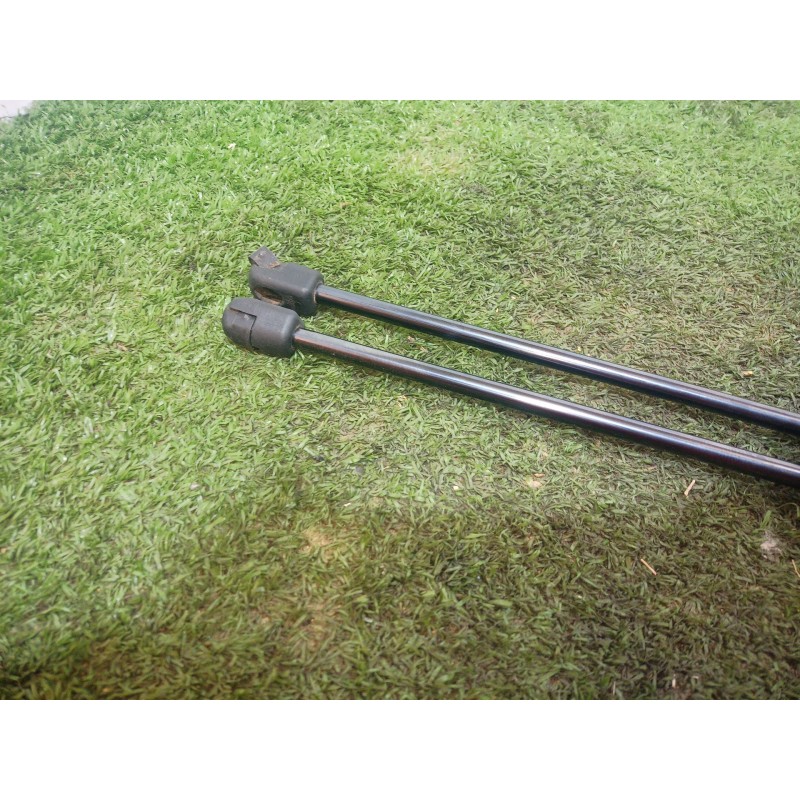 Recambio de amortiguadores maletero / porton para ssangyong tivoli 1.6 referencia OEM IAM 7146035001 7146035001 7146035001