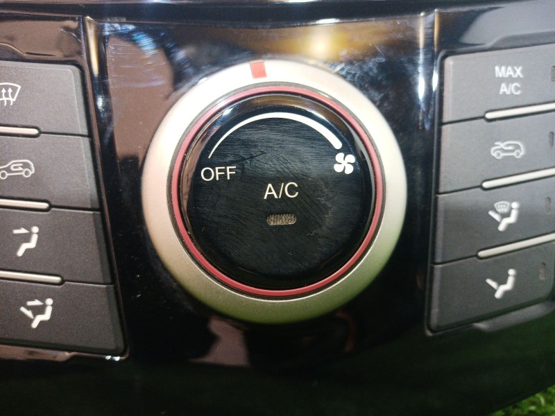 Recambio de mando climatizador para ssangyong tivoli 1.6 referencia OEM IAM   