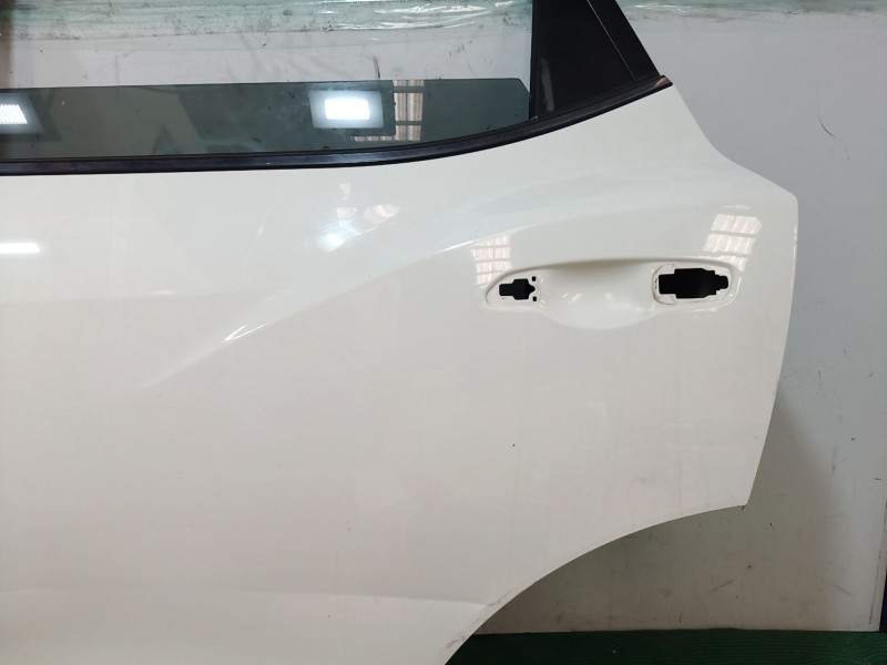 Recambio de puerta trasera izquierda para ssangyong tivoli 1.6 referencia OEM IAM SINREF SIN REF SIN REF
