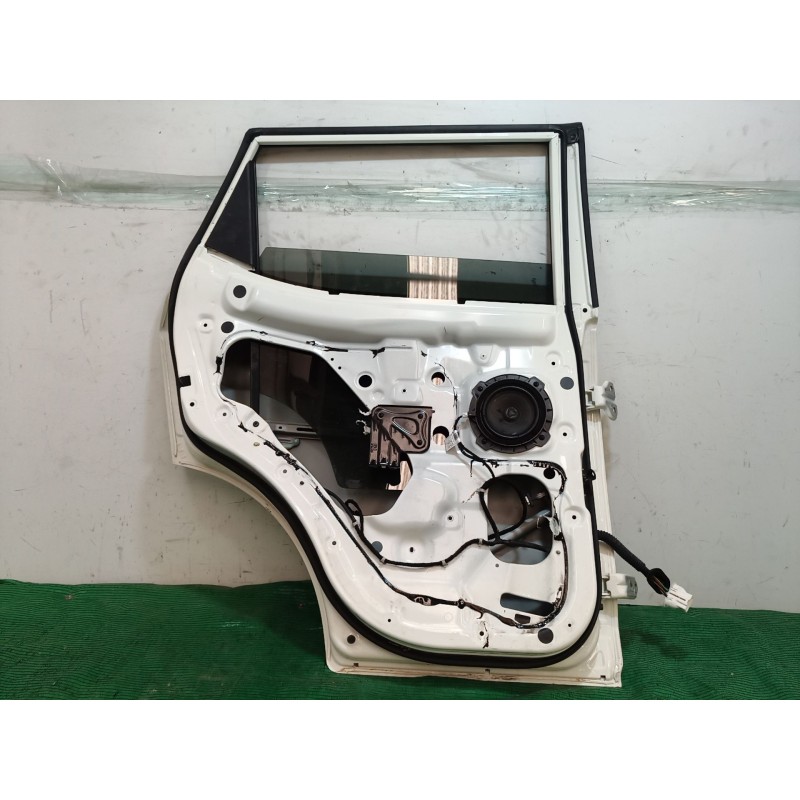 Recambio de puerta trasera izquierda para ssangyong tivoli 1.6 referencia OEM IAM SINREF SIN REF SIN REF