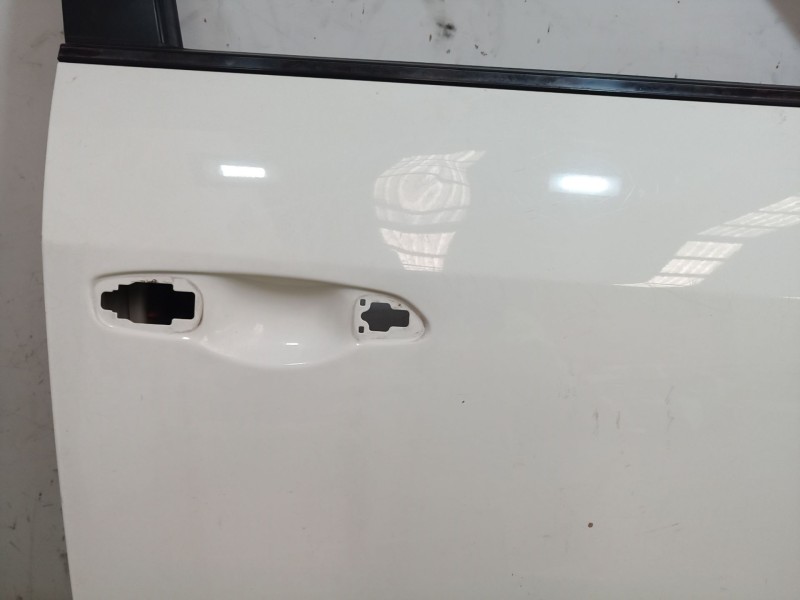 Recambio de puerta delantera derecha para ssangyong tivoli 1.6 referencia OEM IAM SINREF SIN REF SIN REF