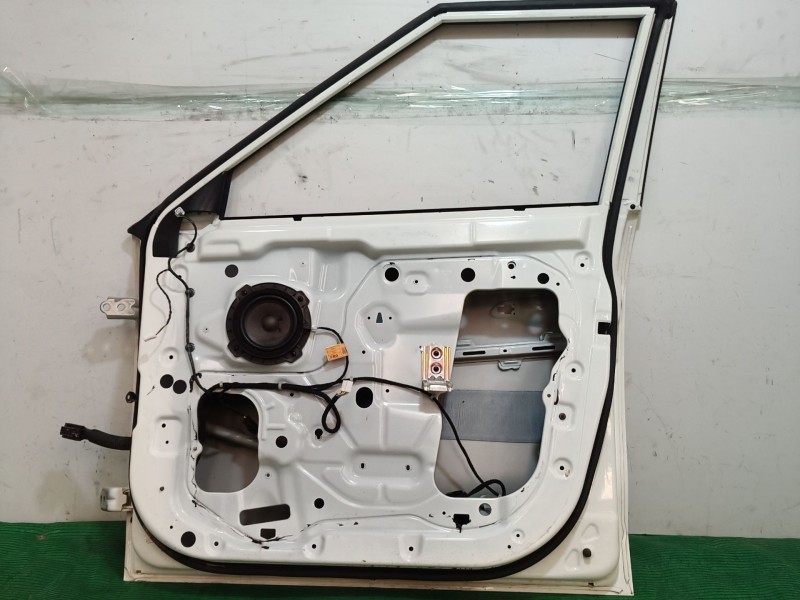 Recambio de puerta delantera derecha para ssangyong tivoli 1.6 referencia OEM IAM SINREF SIN REF SIN REF